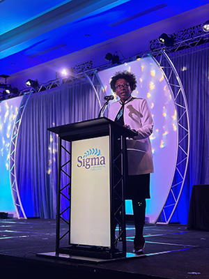 Sandra Bibb at the opening plenary.